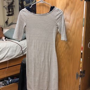 Mid-long sleeved dress